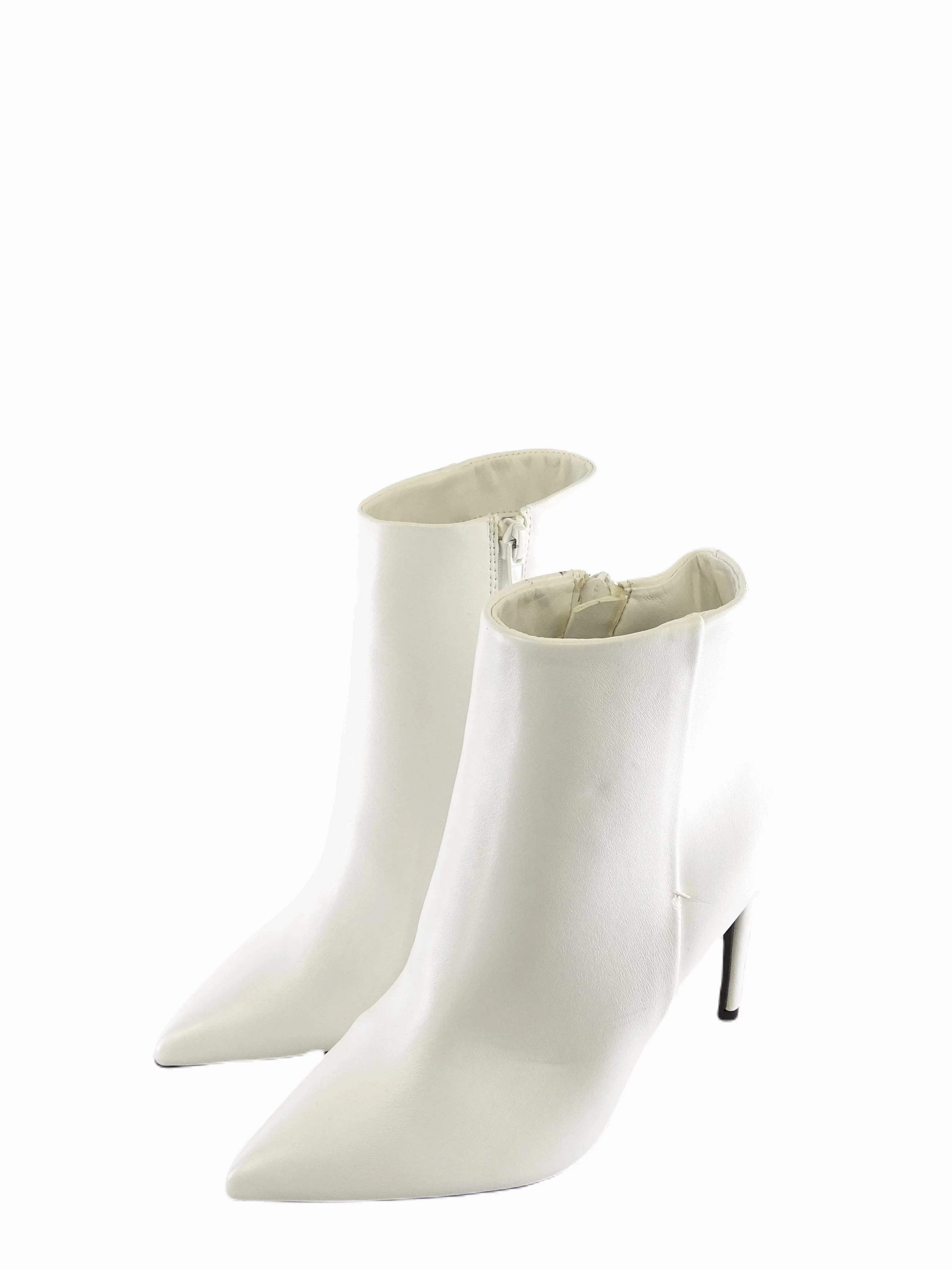 Betts White Boots 7