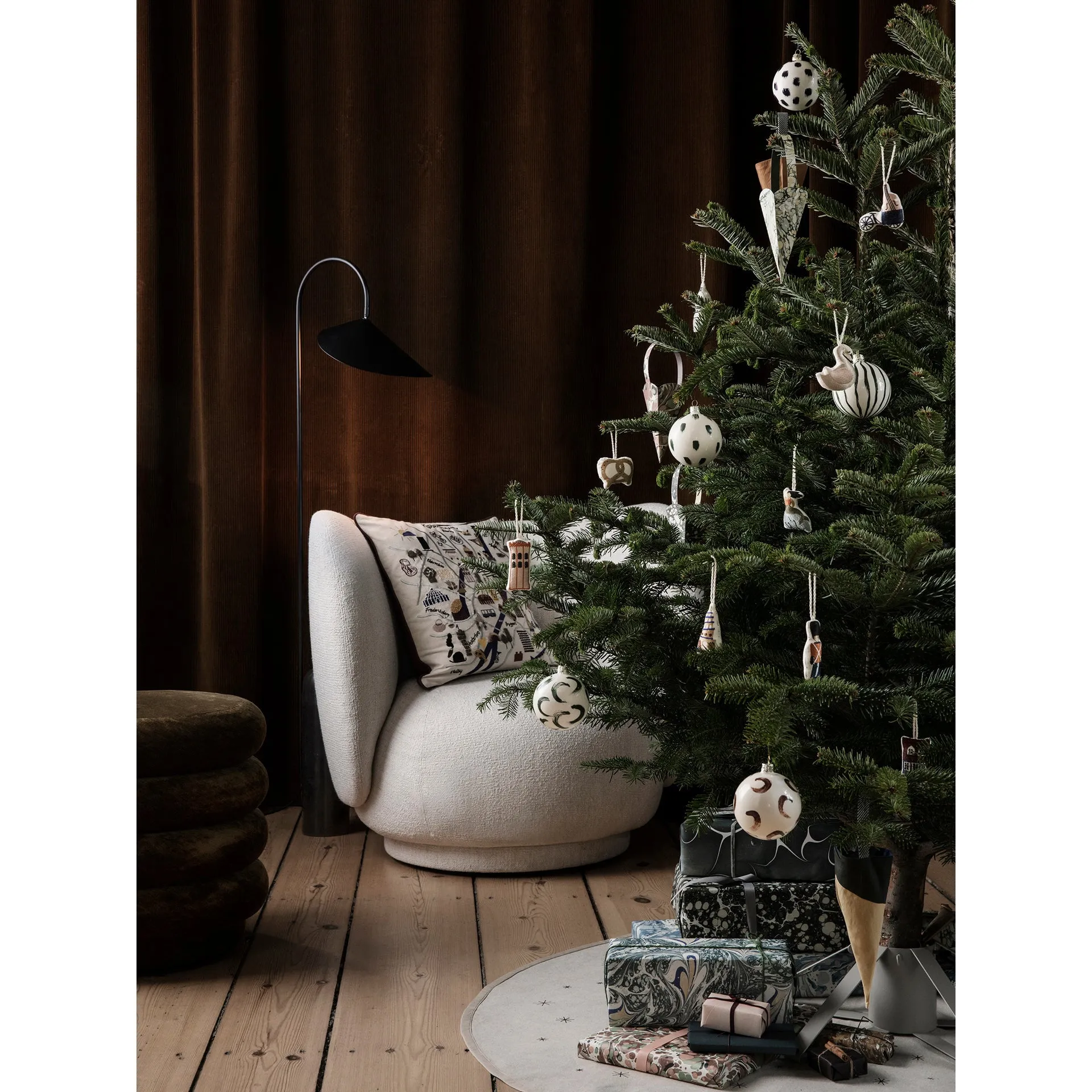 ferm LIVING Star Christmas Tree Blanket - Sand/Black