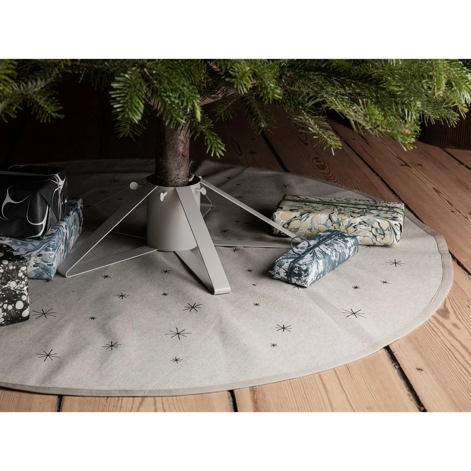 ferm LIVING Star Christmas Tree Blanket - Sand/Black