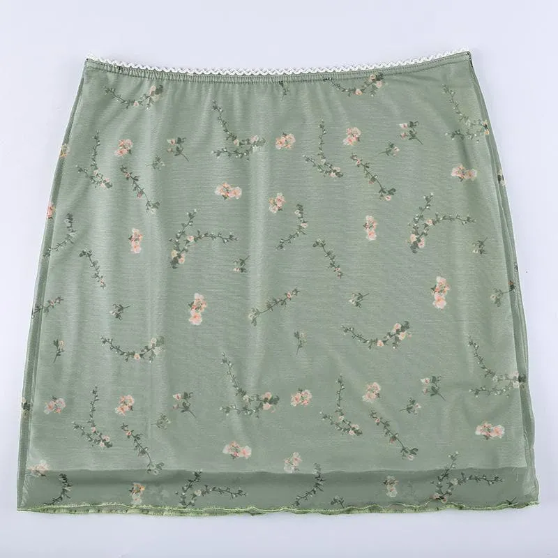 Floral print double layered mesh mini skirt