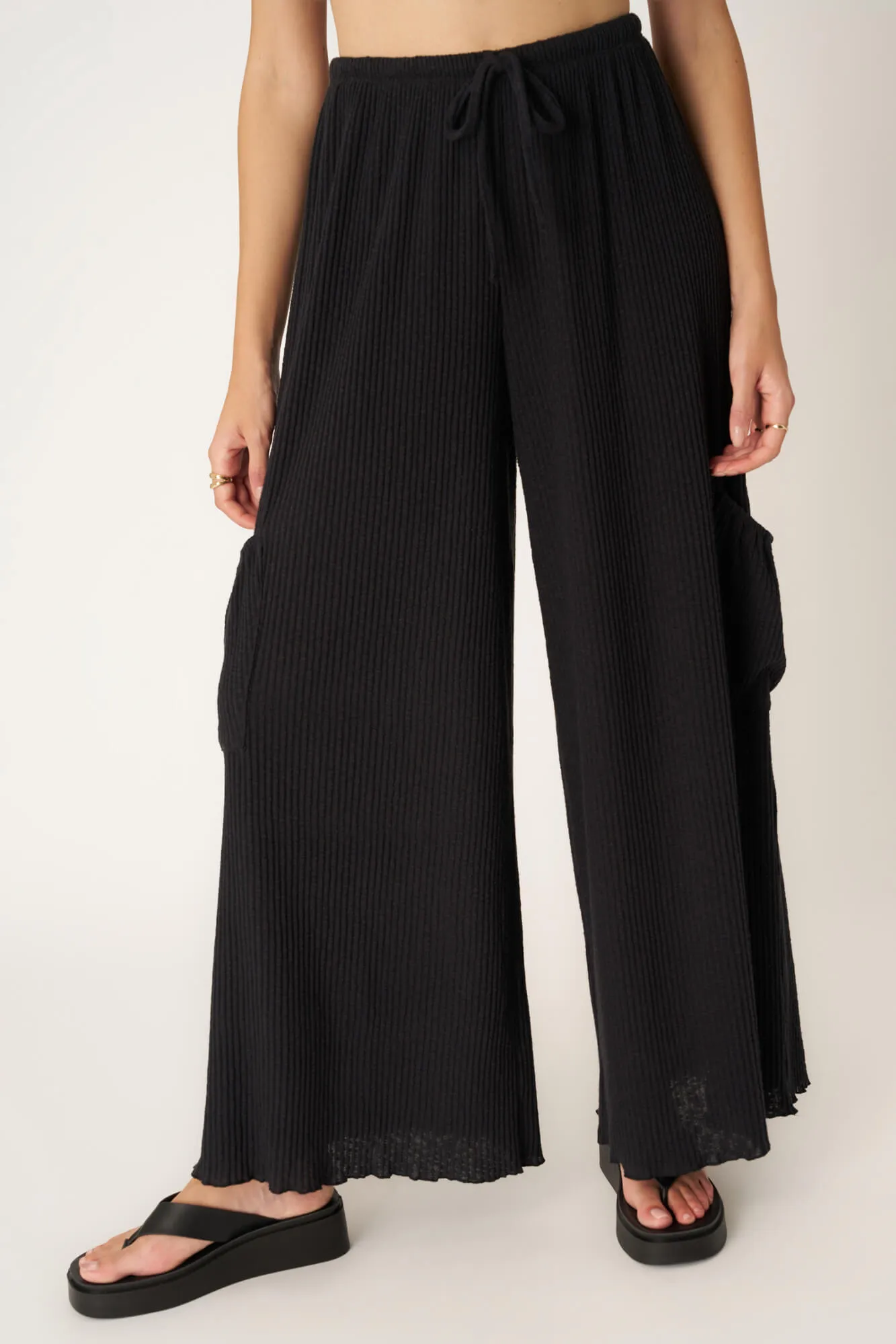 Never Better Textured Wide Leg Pant - Black