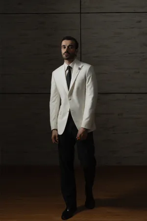 PEARL WHITE TUXEDO SUIT