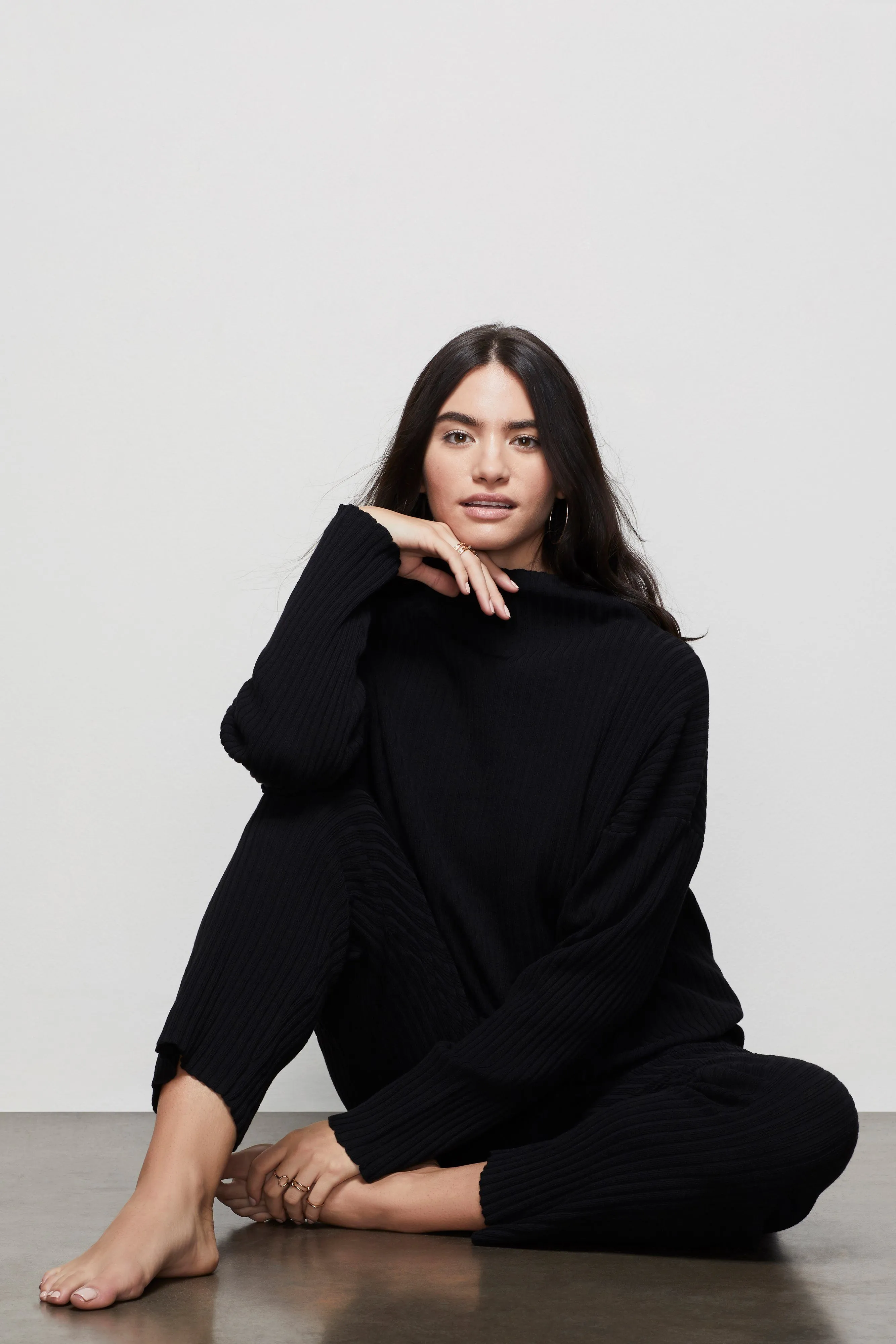 THE GO-TO BOXY SWEATER | BLACK001