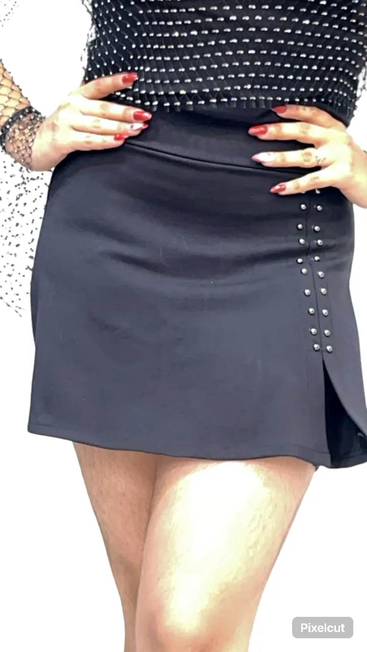 Women divided skirt